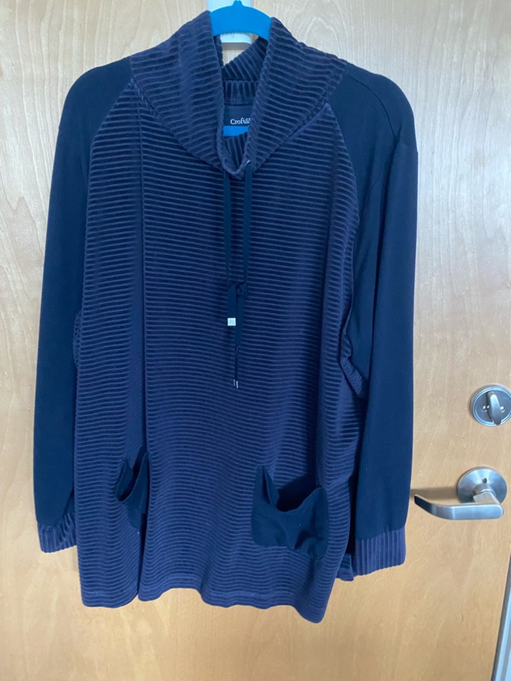 Croft & Barrow 3X dark navy velour top